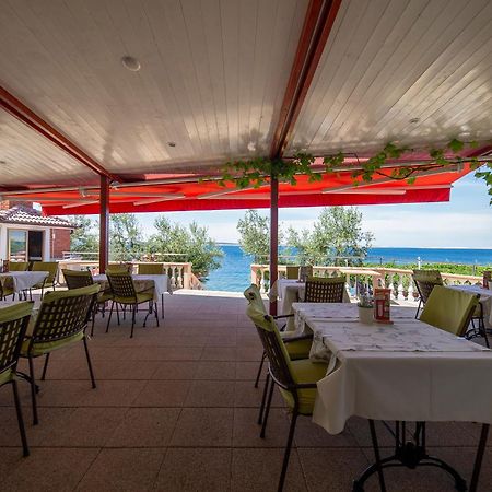 Pension Augustino Miletici Bagian luar foto