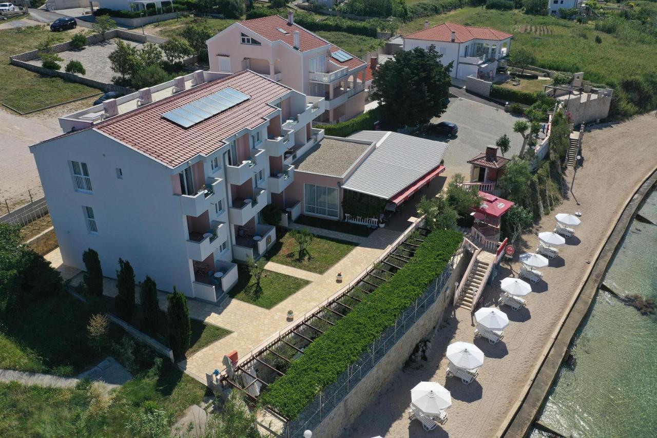 Pension Augustino Miletici Bagian luar foto