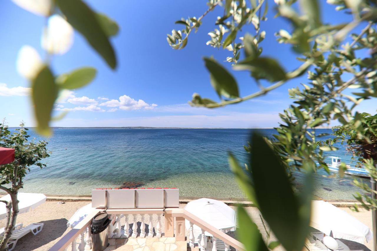Pension Augustino Miletici Bagian luar foto