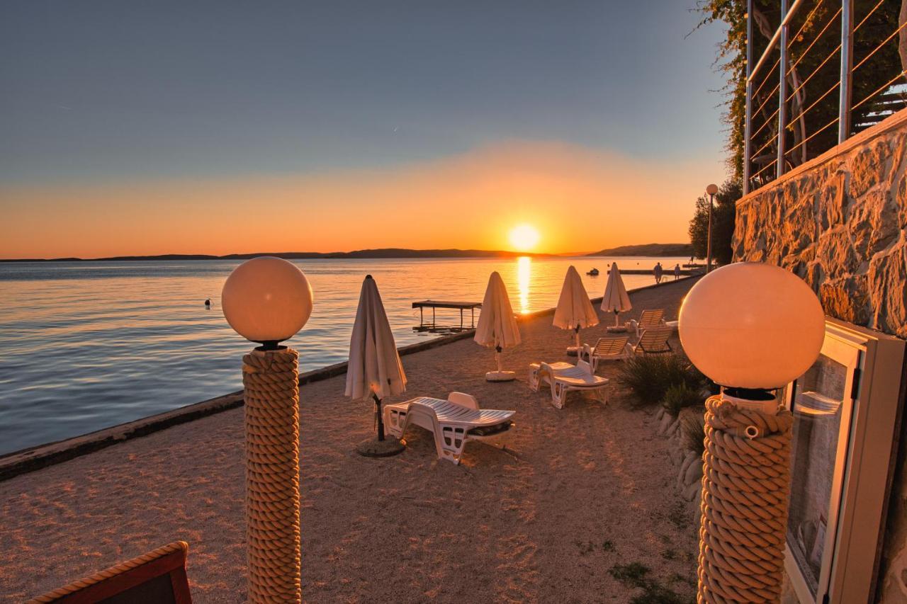 Pension Augustino Miletici Bagian luar foto