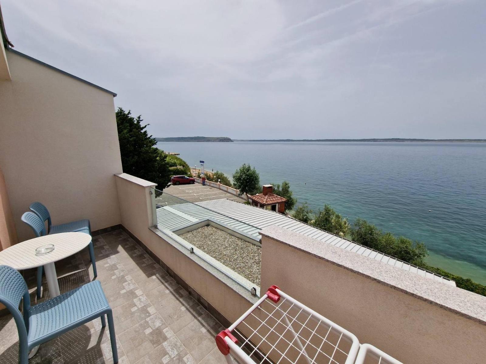Pension Augustino Miletici Bagian luar foto