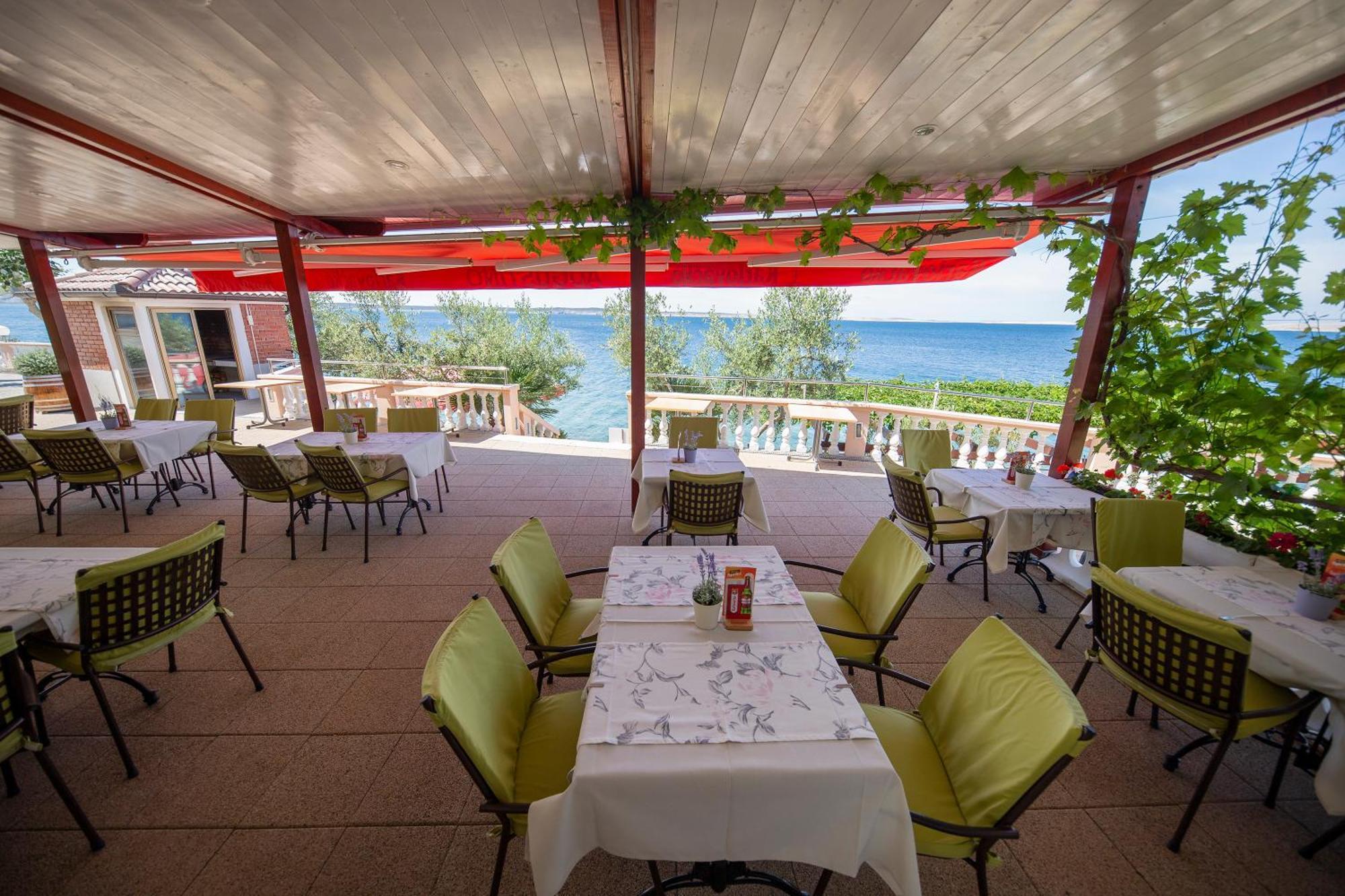 Pension Augustino Miletici Bagian luar foto
