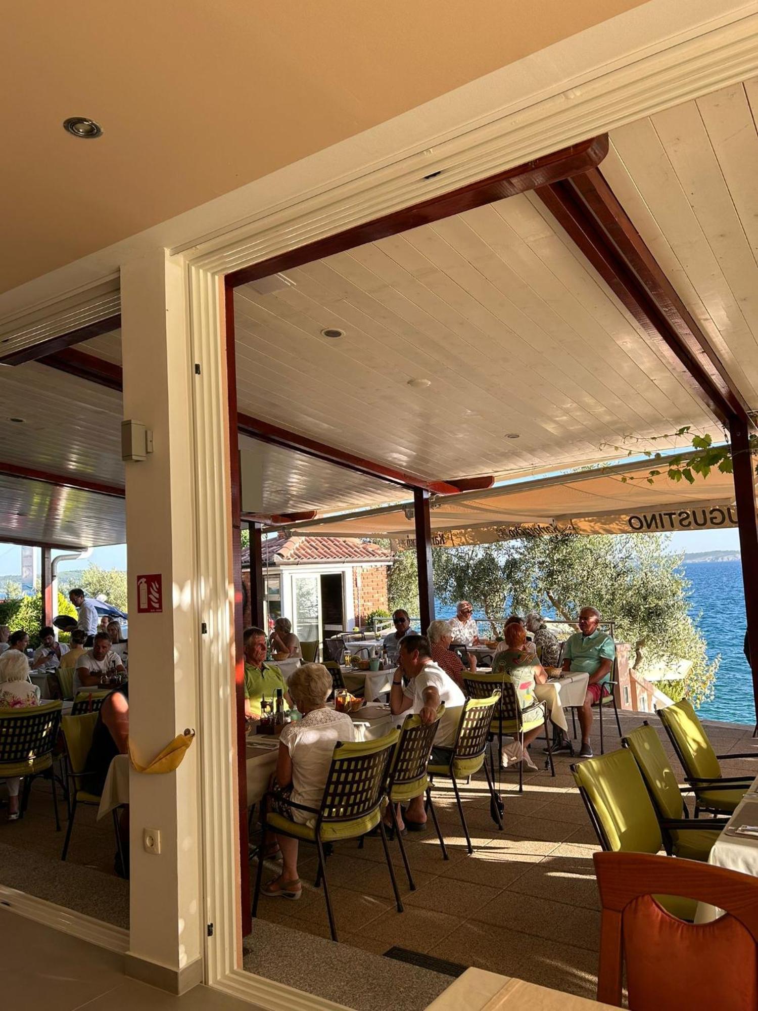 Pension Augustino Miletici Bagian luar foto